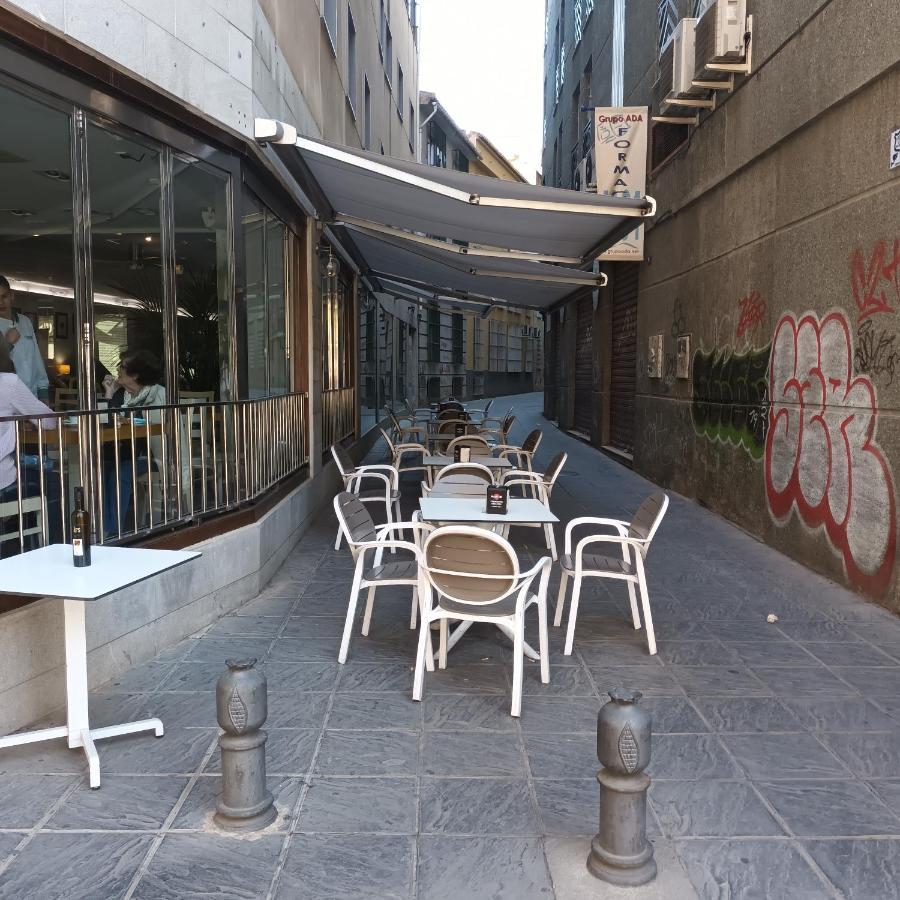 Piso En El Centro De Granada Con Garaje Incluido Gratis Leilighet Eksteriør bilde