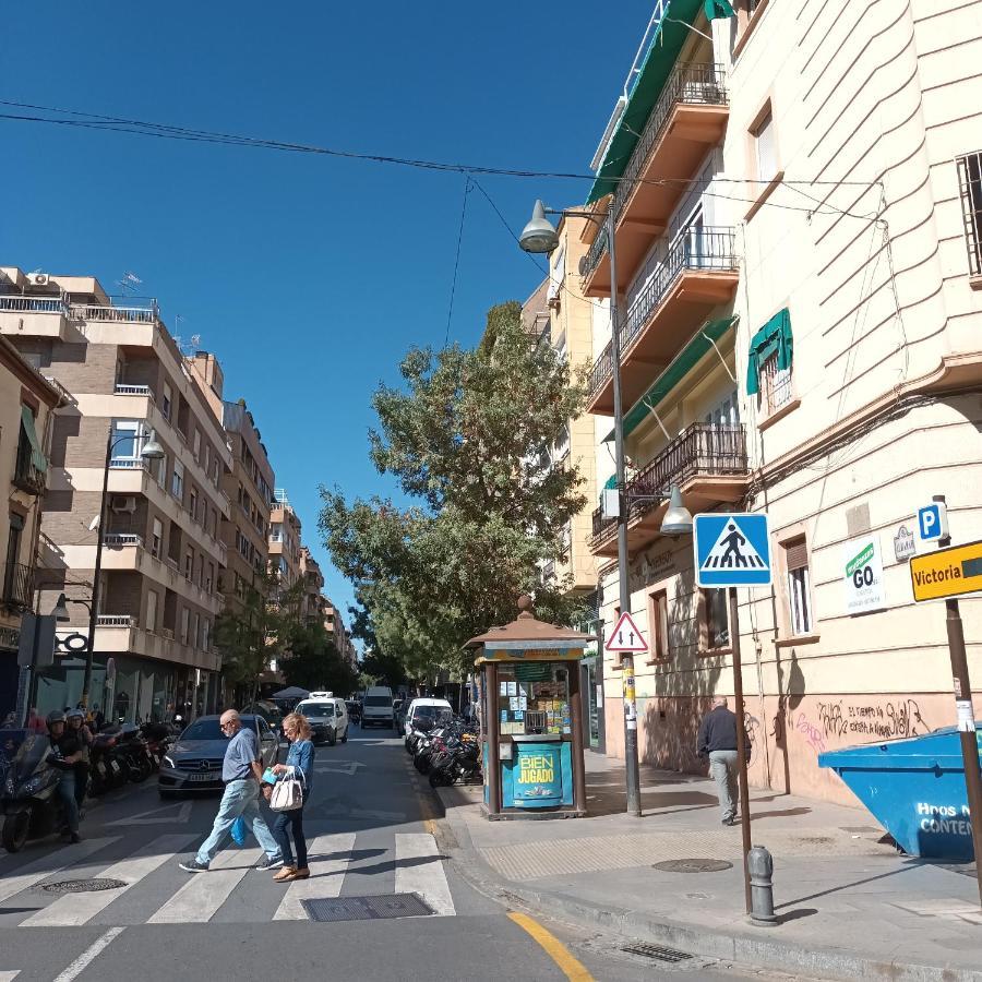Piso En El Centro De Granada Con Garaje Incluido Gratis Leilighet Eksteriør bilde