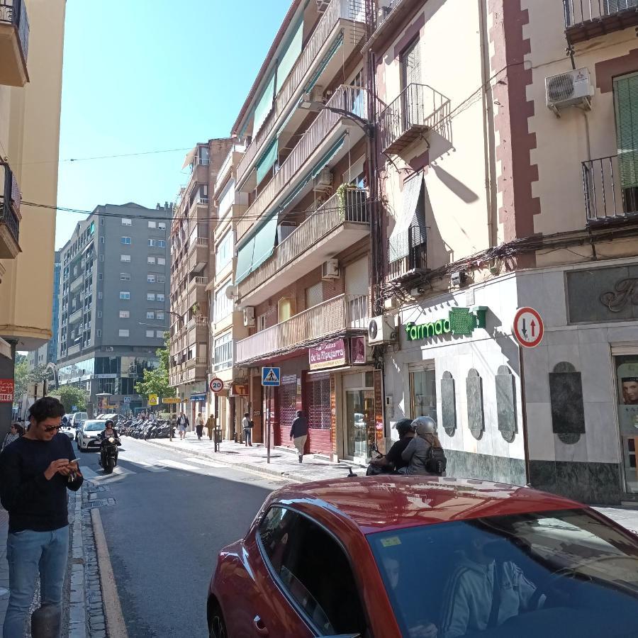 Piso En El Centro De Granada Con Garaje Incluido Gratis Leilighet Eksteriør bilde