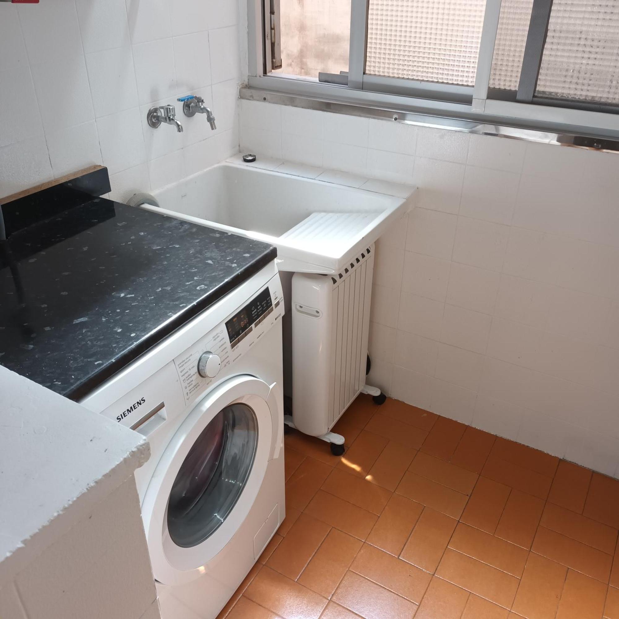 Piso En El Centro De Granada Con Garaje Incluido Gratis Leilighet Eksteriør bilde